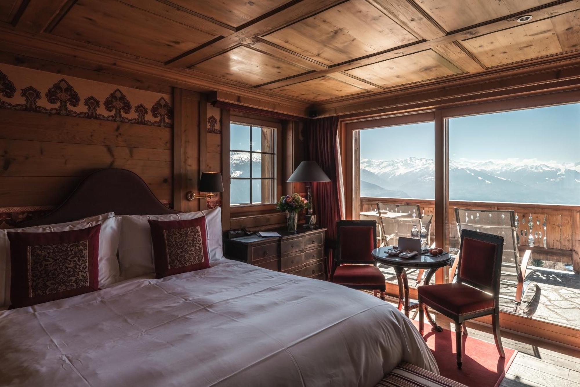 Deluxe King Room,1658072081:JPEG